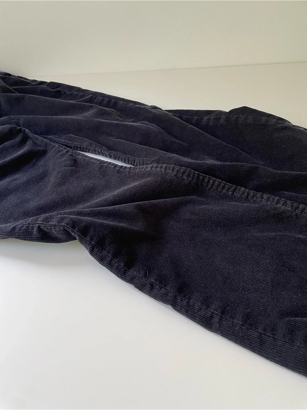 Levi’s Men's Black Corduroy Straight-Leg Pants